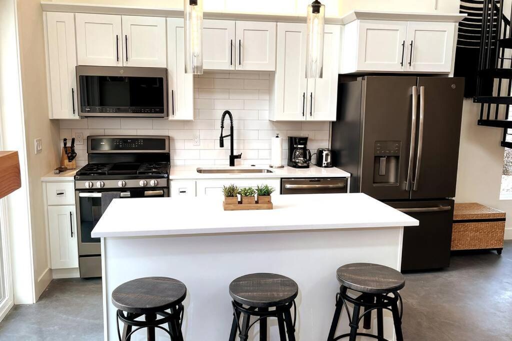 Brand New Upscale Home- Best Location! Whitefish Εξωτερικό φωτογραφία